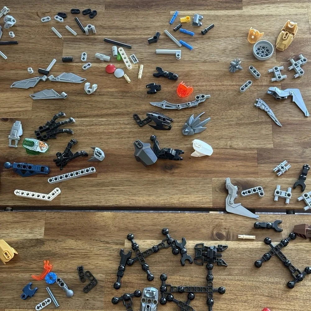 LEGO BIONICLE Hero Factory Bulk Lot of 200+ Parts Pieces 1 LB+ SEE PICTURES!